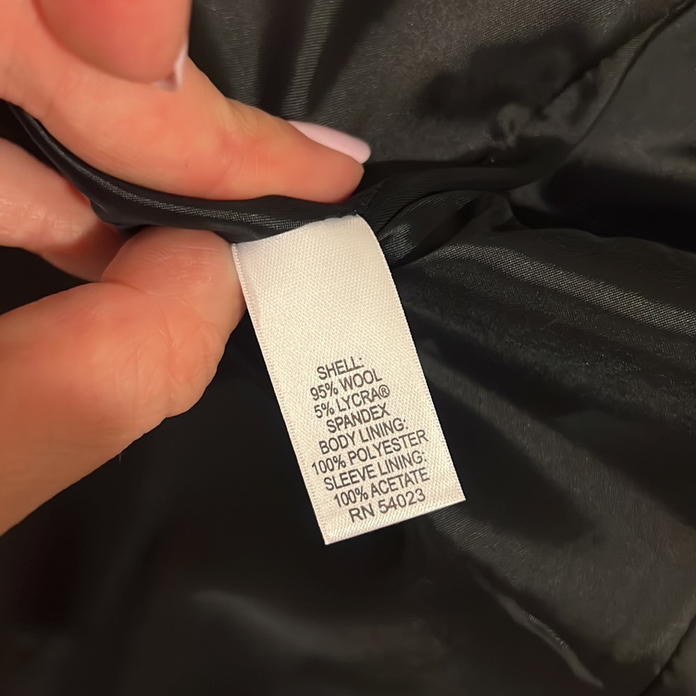 Banana Republic | Stretch Black Blazer size 8 - Picture 7 of 13